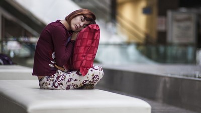 Müdigkeit - häufig ein Symptom der Unterfunktion Müdigkeit kann auf eine Unterfunktion der Schilddrüse hindeuten